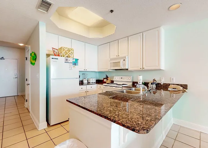 Holiday home Gulf-front W Shaded Balcony Wifi Ac & Shared Pools Hot Tubs & Sauna *