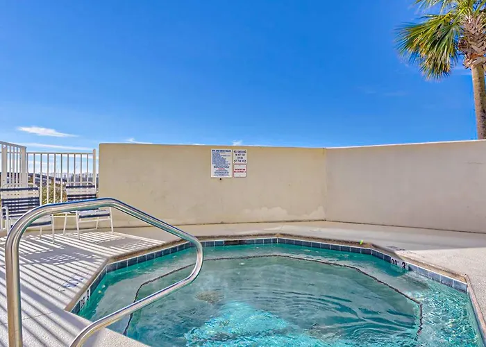 Gulf-front W Shaded Balcony Wifi Ac & Shared Pools Hot Tubs & Sauna *