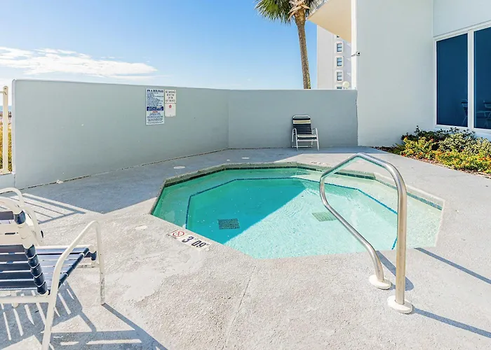 Gulf-front W Shaded Balcony Wifi Ac & Shared Pools Hot Tubs & Sauna *